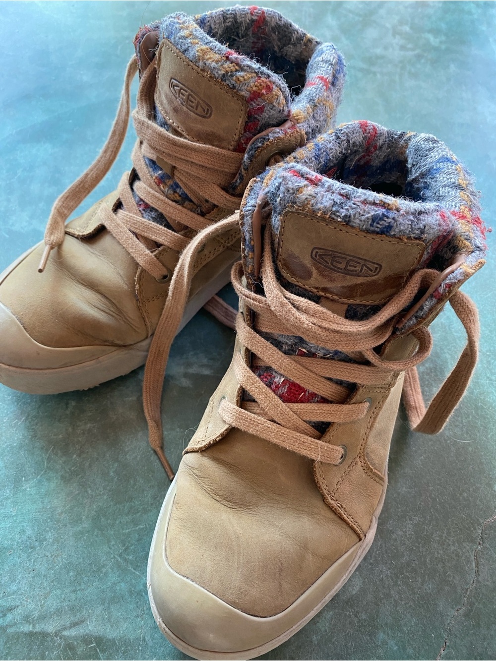 Keen Women's Tan Nubuck Leather Lace-Up High Top Boots with Patterned Cuff - Picture 5 of 12